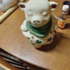 Old cookie jar